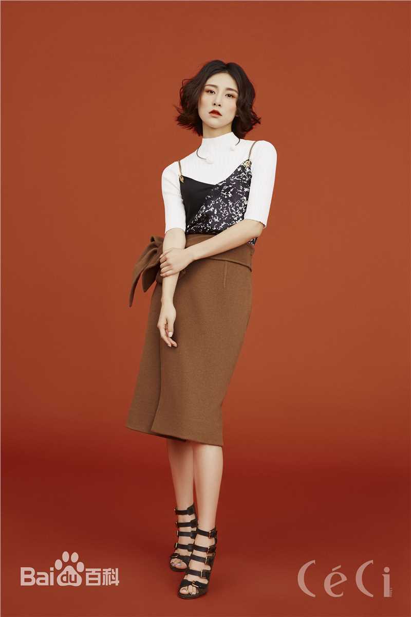 最新贾清(TingAnne)在《ceci》姐妹中的壁纸