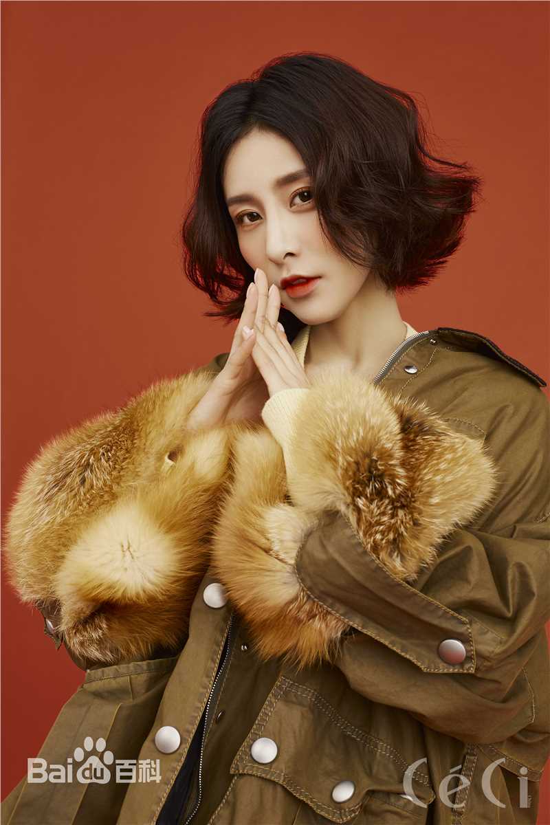 最新贾清(TingAnne)在《ceci》姐妹中的壁纸