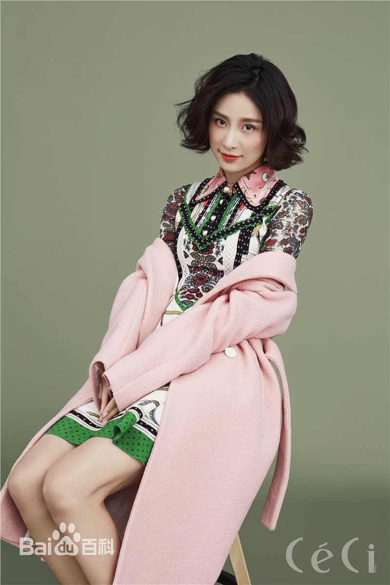 最新贾清(TingAnne)在《ceci》姐妹中的壁纸