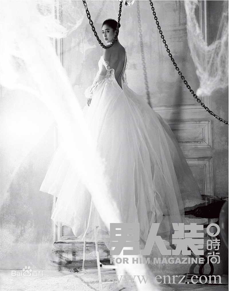 贾清(TingAnne)最新《男人装》封面图集