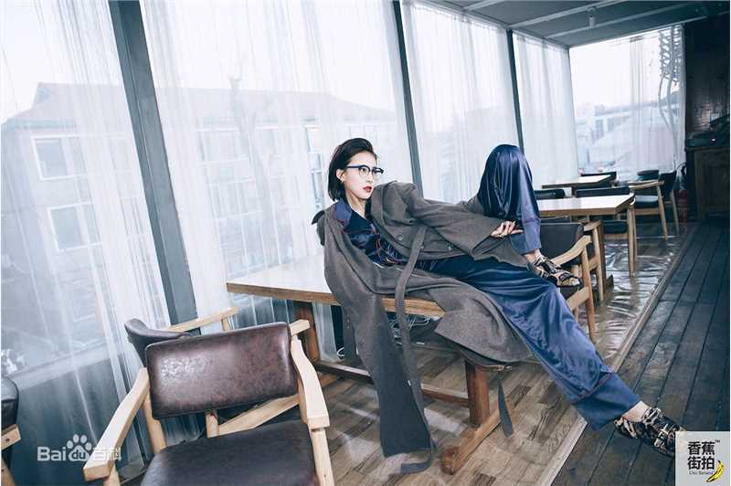 贾清(TingAnne)贾青香蕉街拍图片图册