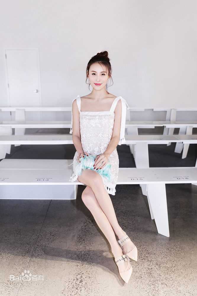 贾清(TingAnne)2018纽约时装周素颜照壁纸