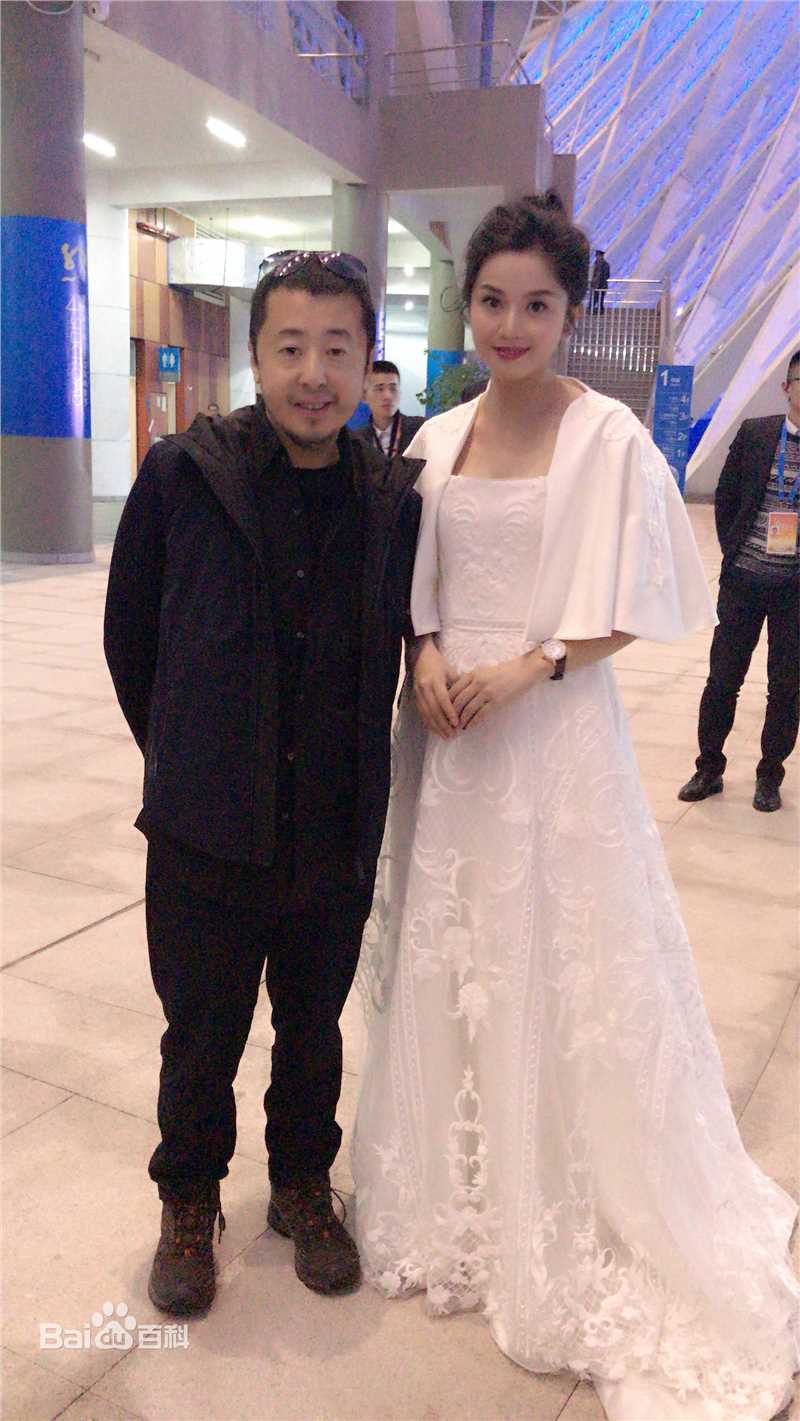 苏倩薇第四届丝绸之路红毯素颜照壁纸