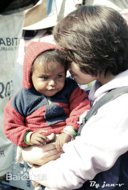 朴信惠((韩)、Park Shin Hye(罗马)、パク-シネ(日))献爱心性感图片图集