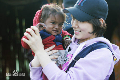 朴信惠((韩)、Park Shin Hye(罗马)、パク-シネ(日))献爱心性感图片图集