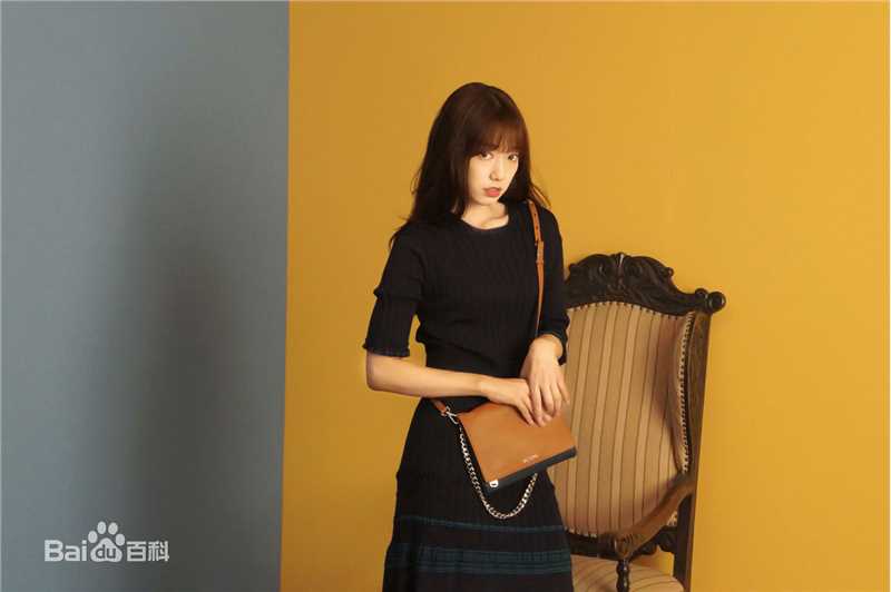 朴信惠((韩)、Park Shin Hye(罗马)、パク-シネ(日))BRUNOMAGLI壁纸壁纸