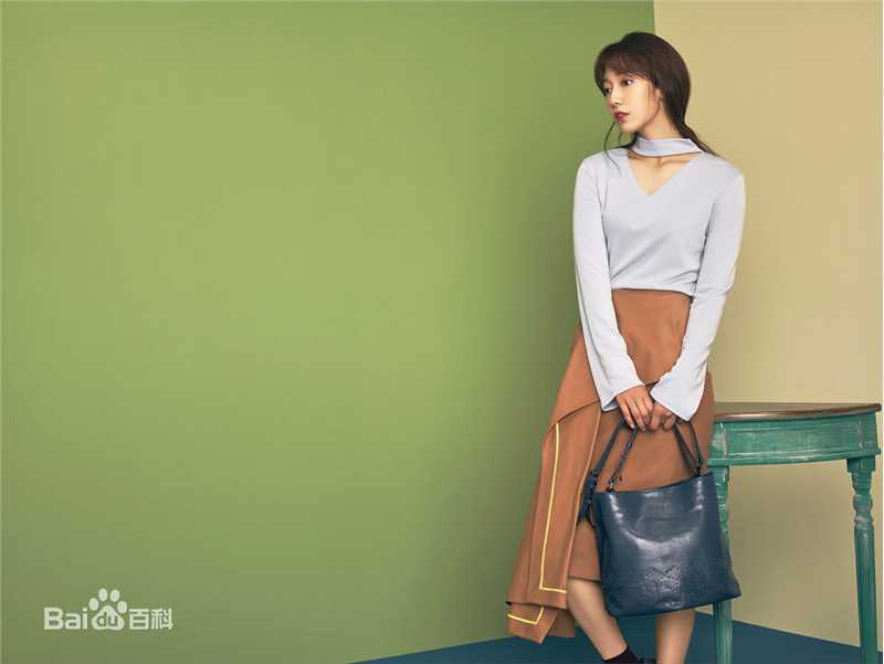 朴信惠((韩)、Park Shin Hye(罗马)、パク-シネ(日))BRUNOMAGLI壁纸壁纸