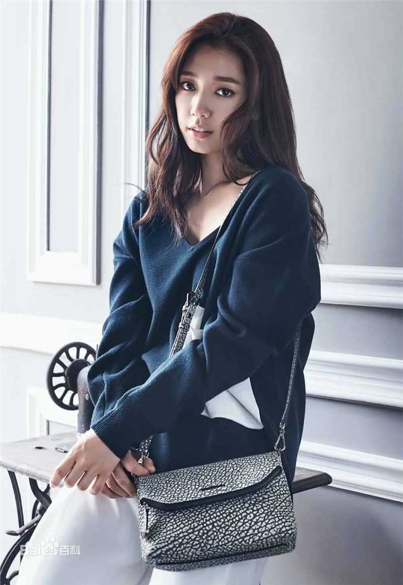 朴信惠((韩)、Park Shin Hye(罗马)、パク-シネ(日))BRUNOMAGLI壁纸壁纸