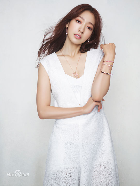 朴信惠((韩)、Park Shin Hye(罗马)、パク-シネ(日))施华洛世奇图片图册