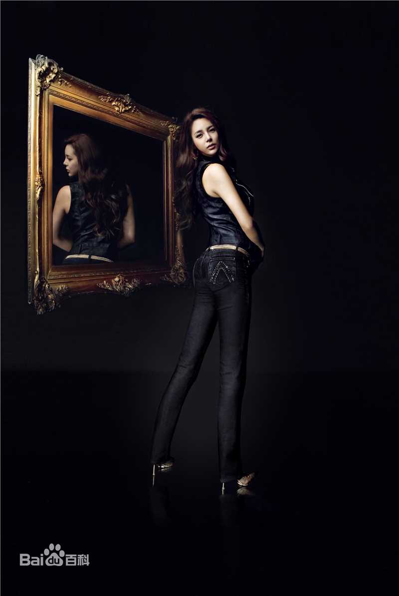 最新朴诗妍(Hermione， ，Park Si yeon)精彩图册