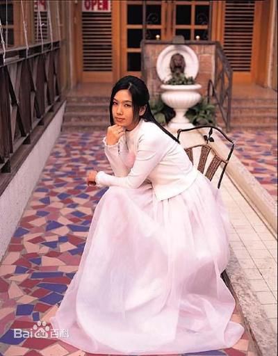 李恩珠(，Lee Eun joo)最新早期艺术壁纸