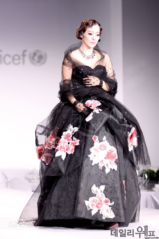 最新金喜善(Katie、 、Kim Hee Seon)精彩图册3