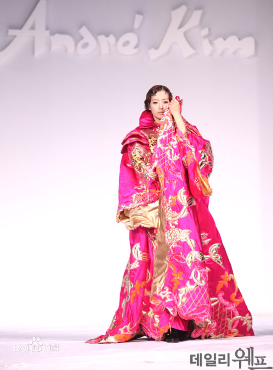 最新金喜善(Katie、 、Kim Hee Seon)精彩图册3