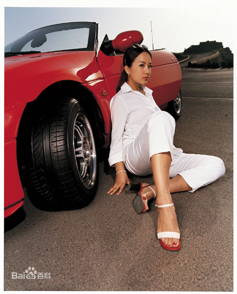 严正花(（Jeong-hwa Eom）)生活照