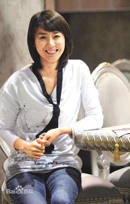 最新尹晶喜(Jeong-hee Yun)壁纸