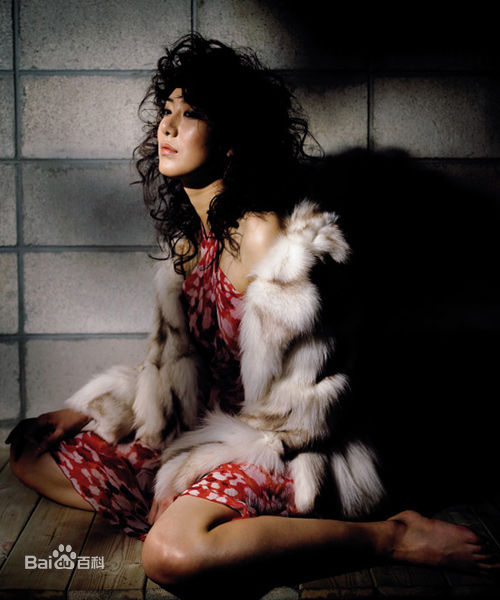 最新尹晶喜(Jeong-hee Yun)壁纸