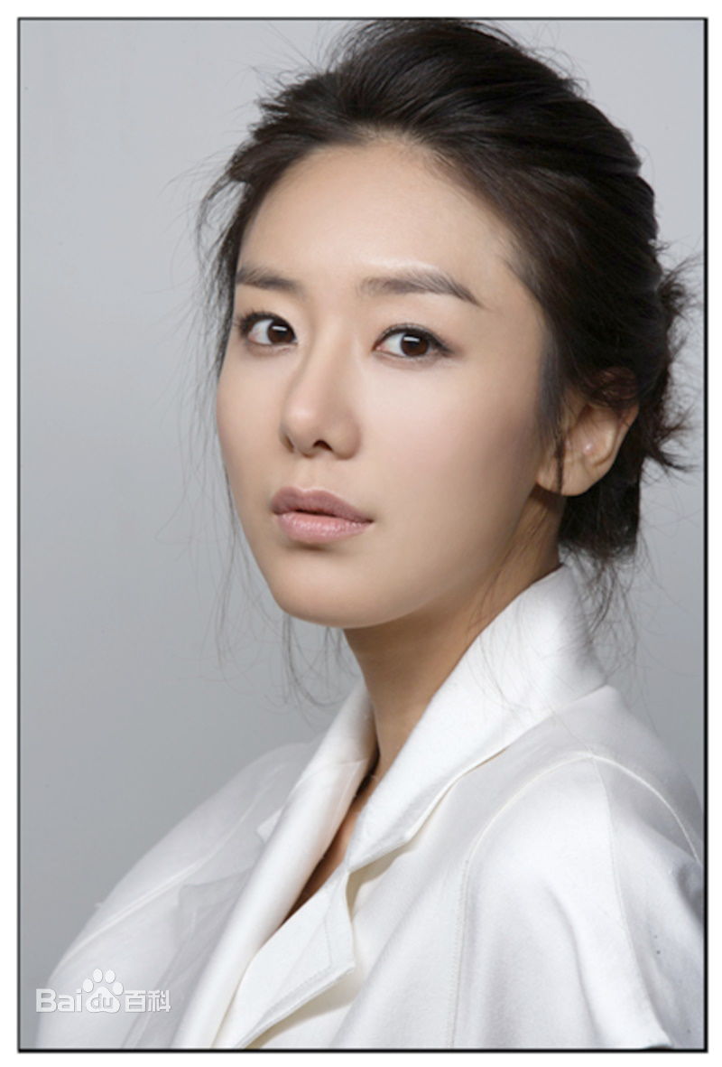 最新尹晶喜(Jeong-hee Yun)壁纸