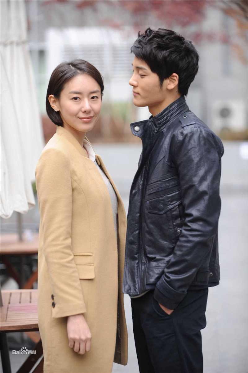 最新尹晶喜(Jeong-hee Yun)壁纸