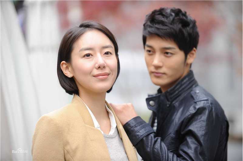 最新尹晶喜(Jeong-hee Yun)壁纸