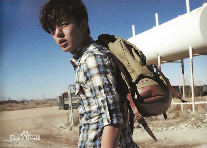 刘亚仁(Yoo Ah In、ユアイン)百变型男前后照片