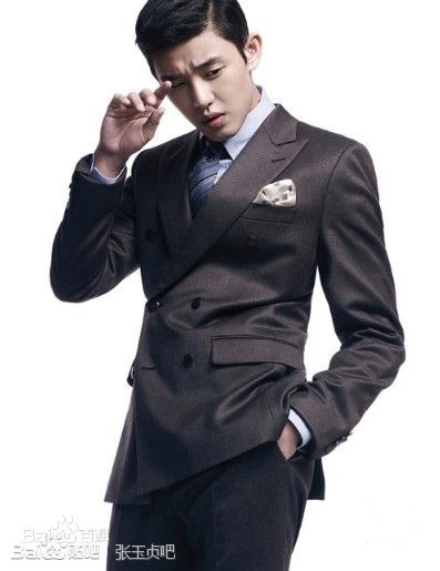 刘亚仁(Yoo Ah In、ユアイン)百变型男前后照片