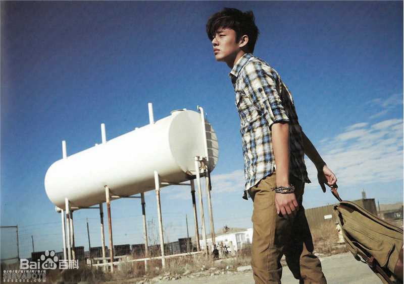 刘亚仁(Yoo Ah In、ユアイン)百变型男前后照片