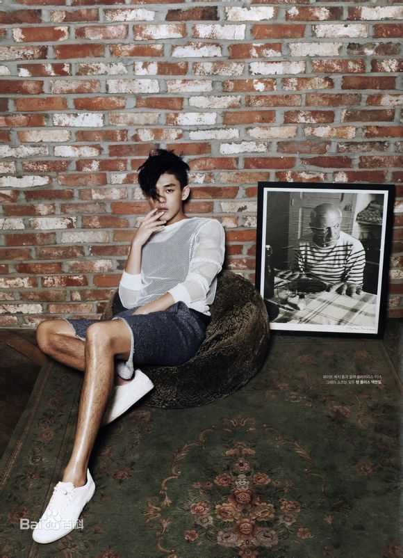 刘亚仁(Yoo Ah In、ユアイン)百变型男前后照片