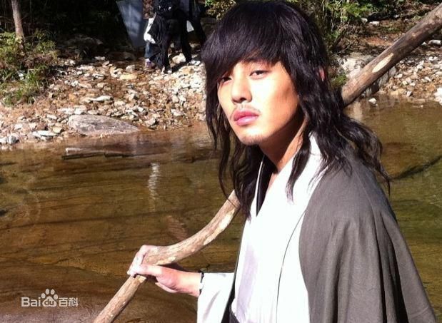 精选刘亚仁(Yoo Ah In、ユアイン)精彩图册