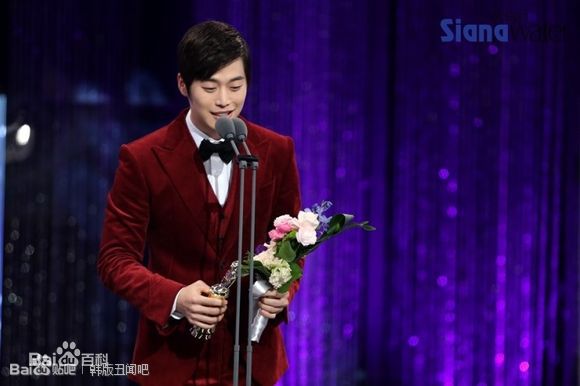 金载沅(，Kim Jae-Won，キム ジェウォン)颁奖礼前后照片图集