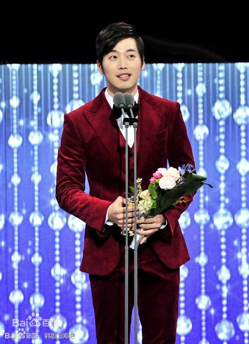 金载沅(，Kim Jae-Won，キム ジェウォン)颁奖礼前后照片图集