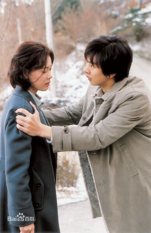 沈智浩(；Shim Ji Ho)绿色椅子前后照片