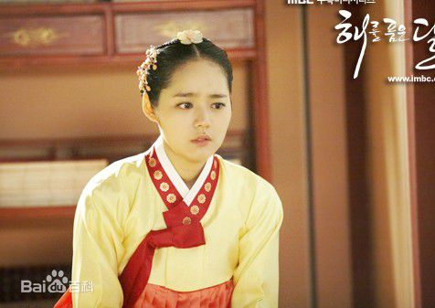 韩佳人(Han Ga In)拥抱太阳的月亮素颜照相册