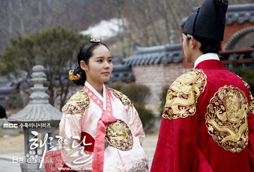 韩佳人(Han Ga In)拥抱太阳的月亮素颜照相册