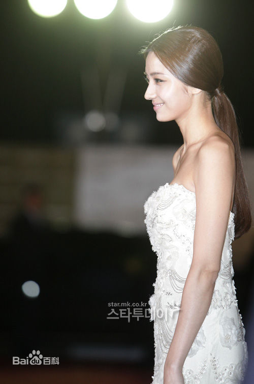 韩彩英(Han Chae Young、)前后照片