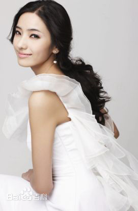 最新韩彩英(Han Chae Young、)性感图片