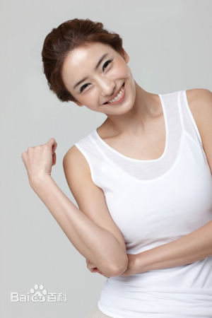 最新韩彩英(Han Chae Young、)性感图片