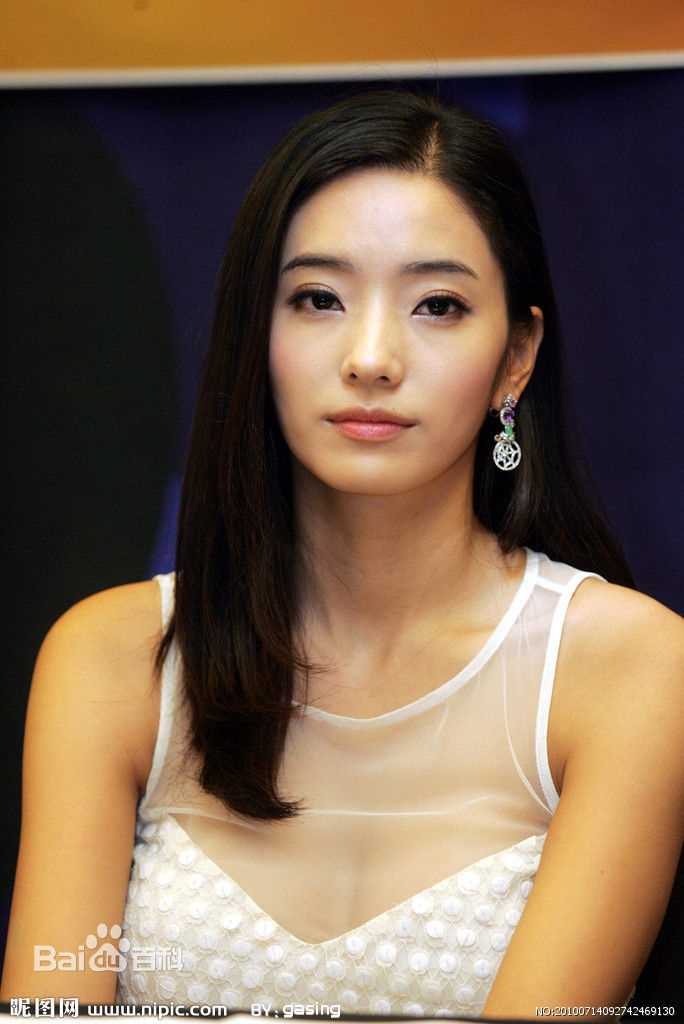 韩彩英(Han Chae Young、)妻子图片图册