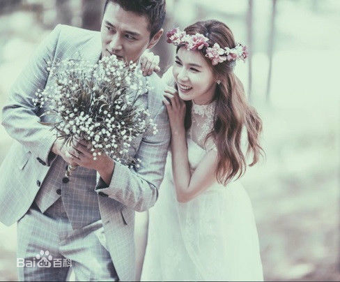 朴诗恩(Park Si Eun)和陈泰贤婚纱照图片图集