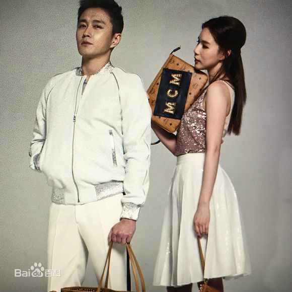 朴诗恩(Park Si Eun)和陈泰贤婚纱照图片图集