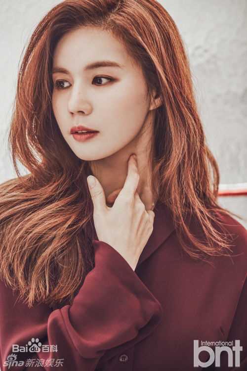 朴诗恩(Park Si Eun)最优质杂志相册