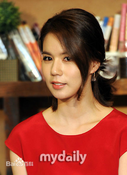 朴诗恩(Park Si Eun)最优质杂志相册