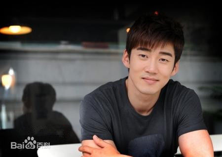 尹启相()电视剧壁纸壁纸