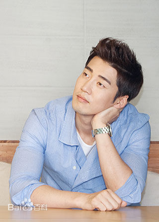 尹启相()电影生活照