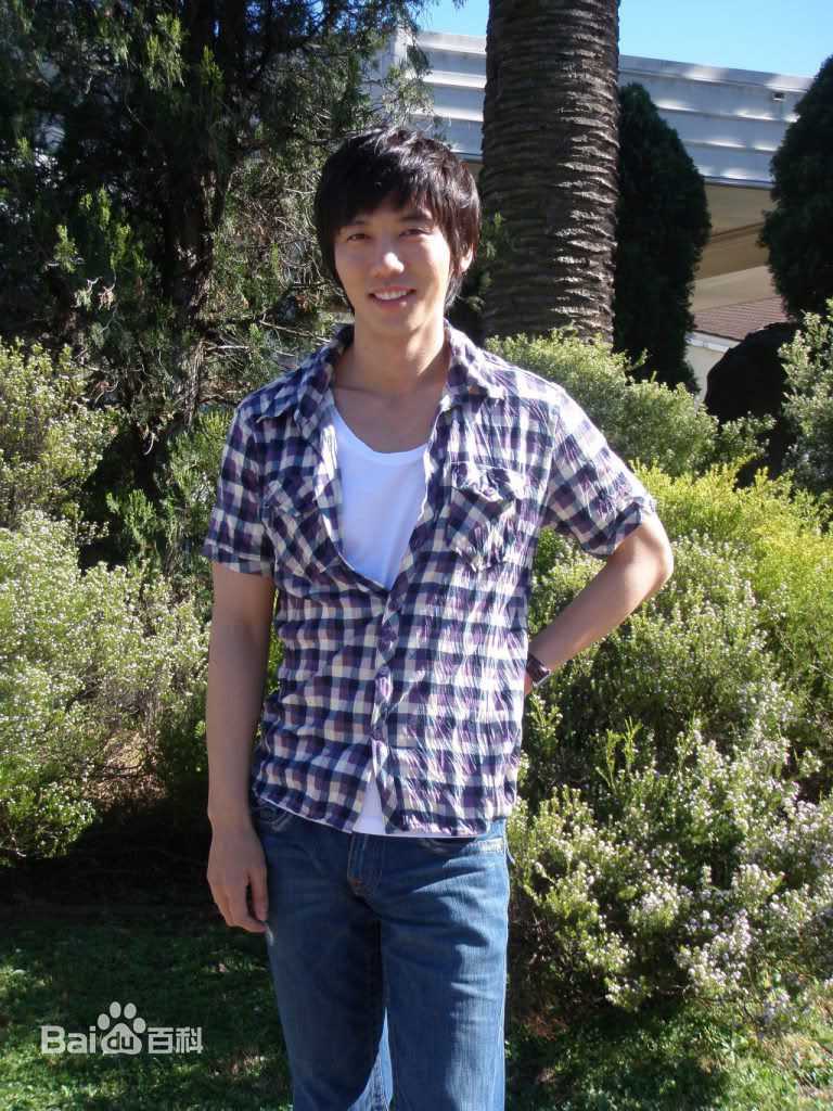 奇太映(/Gi Tae-Yeong)生活照生活照