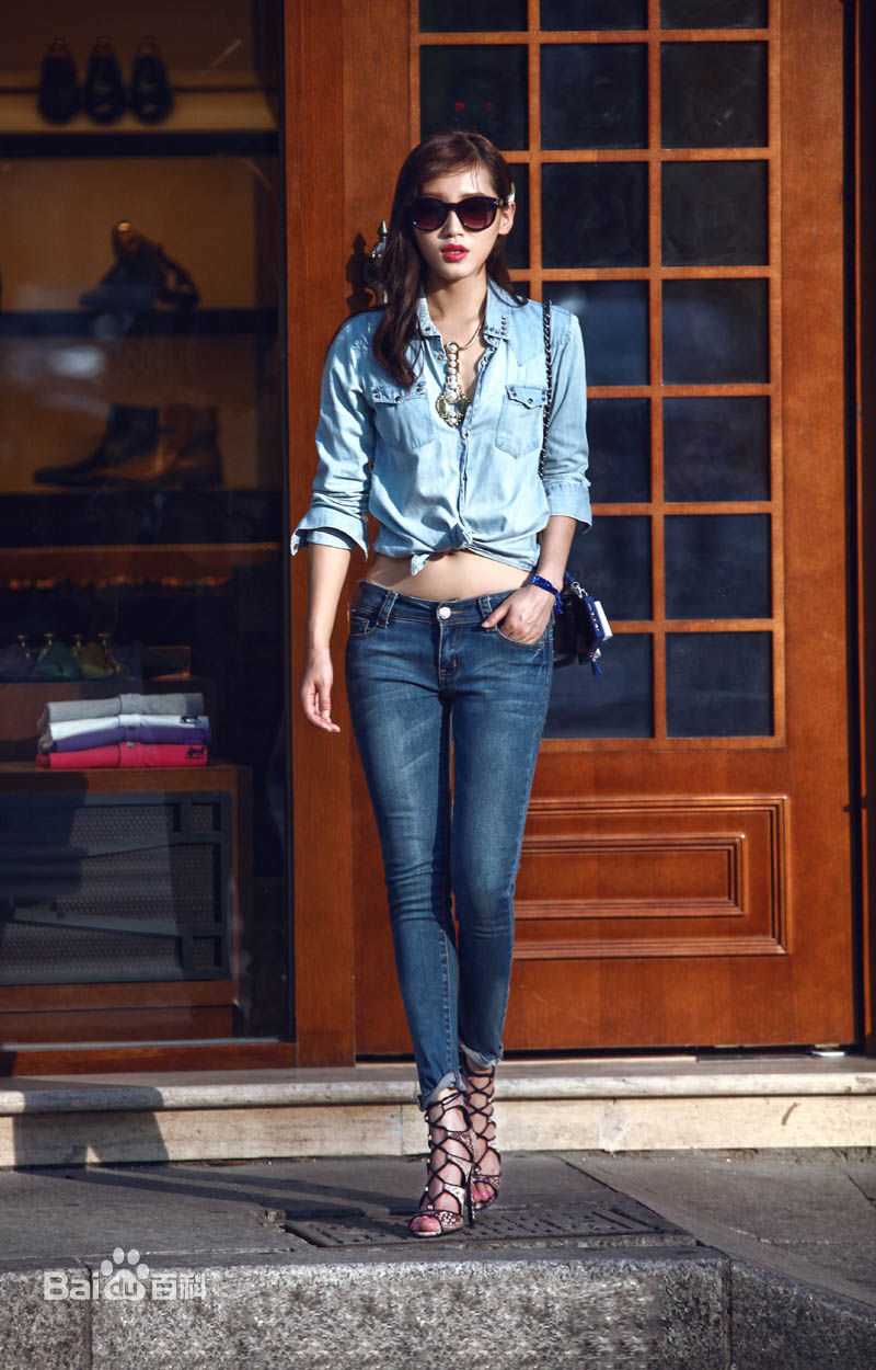 苏青(Su Qing)街拍素颜照壁纸