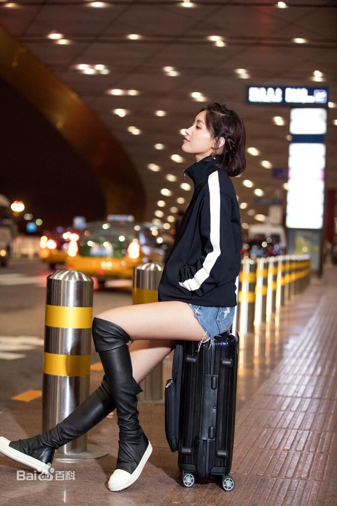 苏青(Su Qing)街拍素颜照壁纸