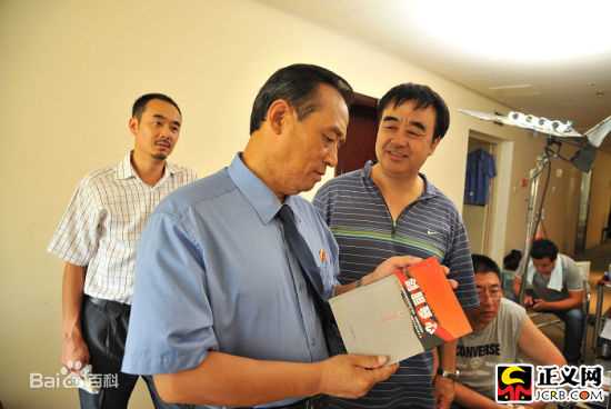 张志忠(zhangzhizhong)朗诵壁纸壁纸