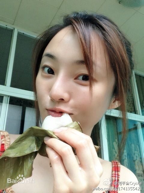 刘芊含(Crystal)生活照生活照相册