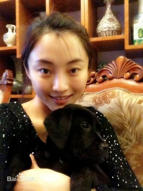 刘芊含(Crystal)生活照生活照相册