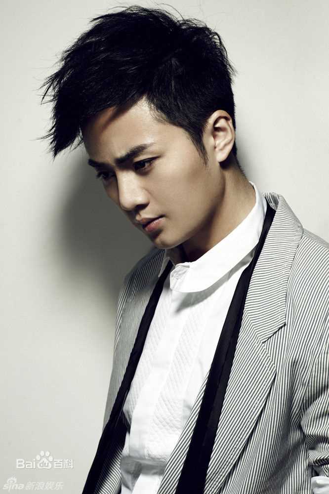 最全余少群素颜照